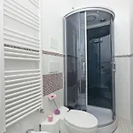 Joivy Stylish 3-bed Flat Near The Aquarium Apartamento