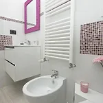 Apartamento Joivy Stylish 3-bed Flat Near The Aquarium
