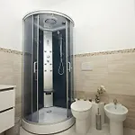 Joivy Stylish 3-bed Flat Near The Aquarium *
