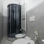 Apartamento Joivy Stylish 3-bed Flat Near The Aquarium Génova