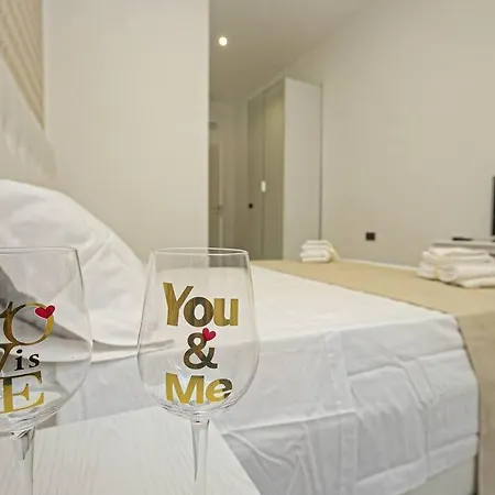 דירה Joivy Stylish 3-bed Flat Near The Aquarium ג'נובה