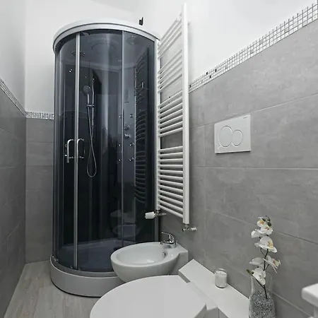 דירה Joivy Stylish 3-bed Flat Near The Aquarium ג'נובה