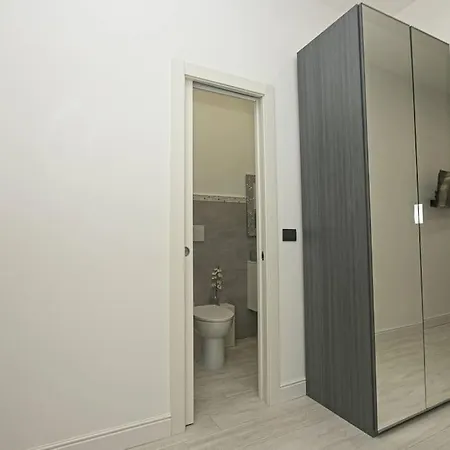 Joivy Stylish 3-bed Flat Near The Aquarium ג'נובה