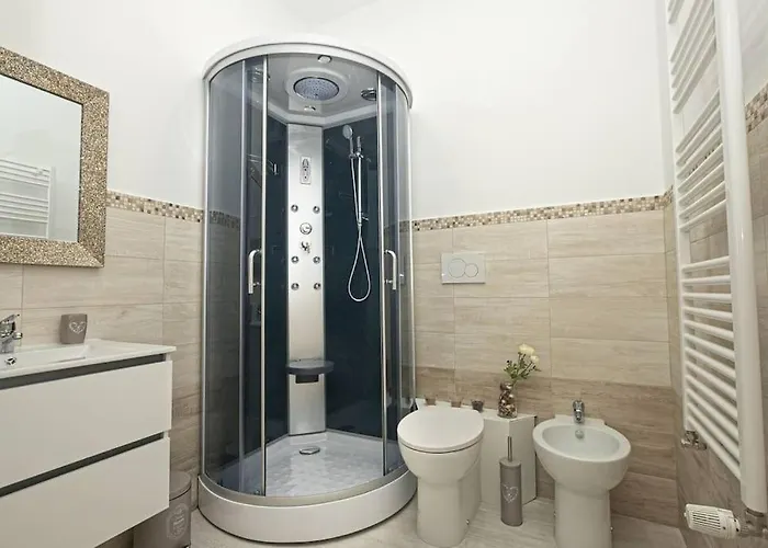 Joivy Stylish 3-bed Flat Near The Aquarium *