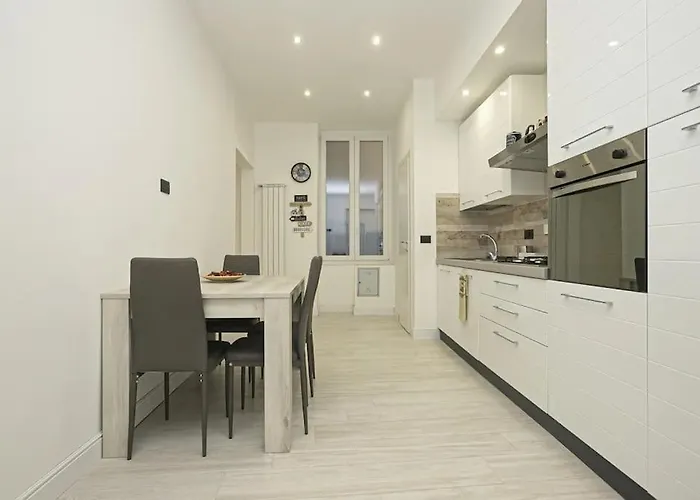 Joivy Stylish 3-bed Flat Near The Aquarium *