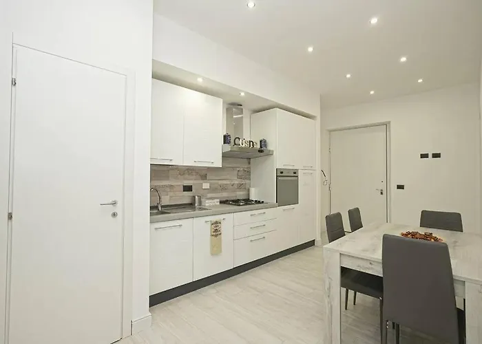 Joivy Stylish 3-bed Flat Near The Aquarium * Janov